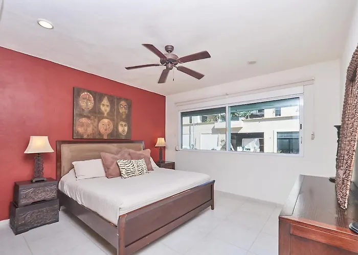 2br - Pool, Bbq & Steps Away
