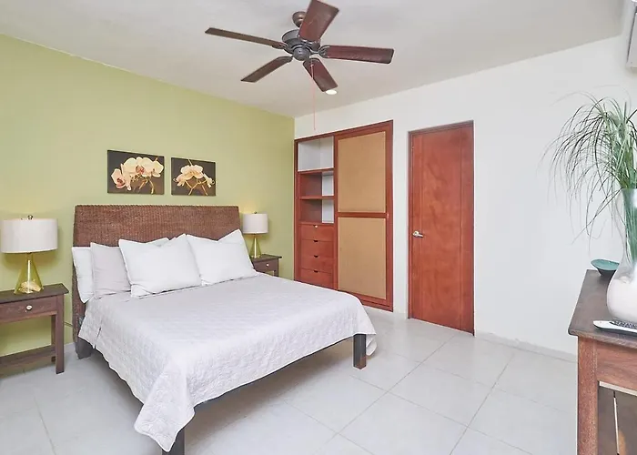 2br - Pool, Bbq & Steps Away *