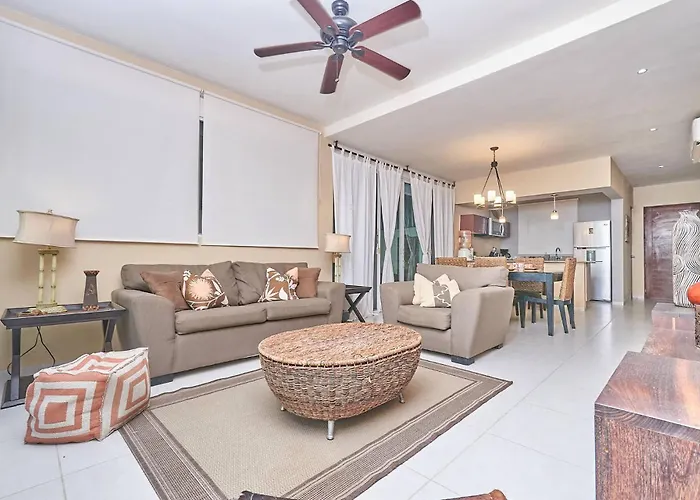 2br - Pool, Bbq & Steps Away Apartment