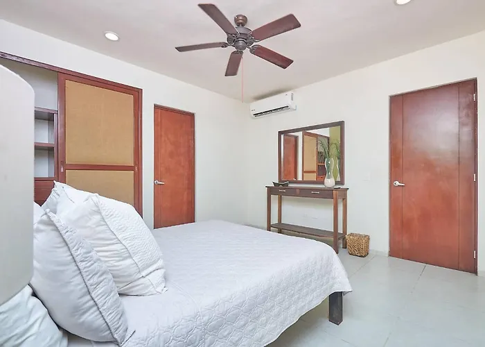 2br - Pool, Bbq & Steps Away
