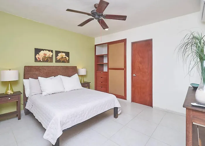 2br - Pool, Bbq & Steps Away Apartment Playa del Carmen