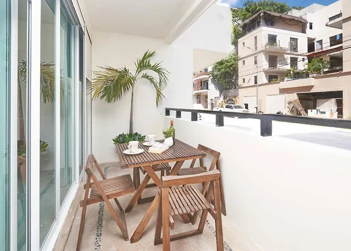 2br - Pool, Bbq & Steps Away Apartment